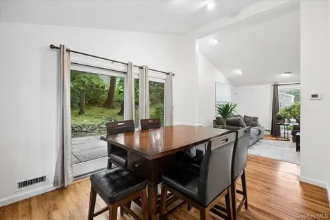 21 Tanglewood Road Scarsdale NY 10583