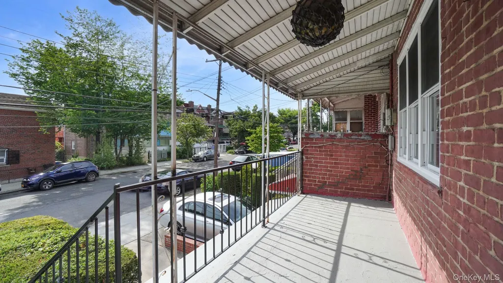 3304 Corsa Avenue Bronx NY 10469