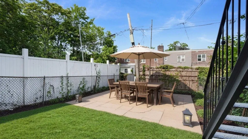 3304 Corsa Avenue Bronx NY 10469