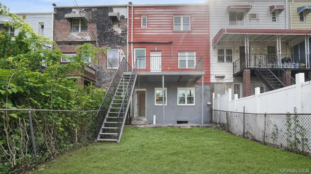 3304 Corsa Avenue Bronx NY 10469