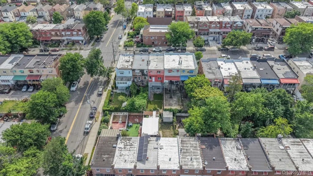 3304 Corsa Avenue Bronx NY 10469