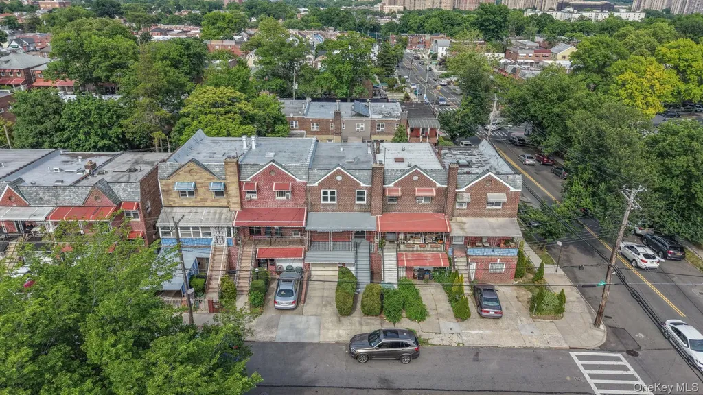 3304 Corsa Avenue Bronx NY 10469