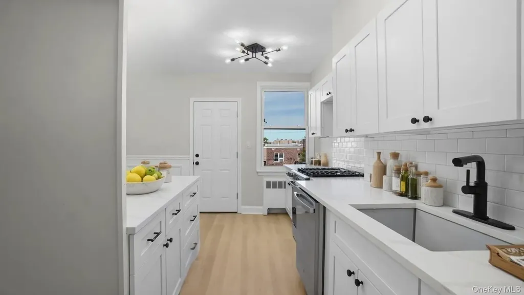 3304 Corsa Avenue Bronx NY 10469