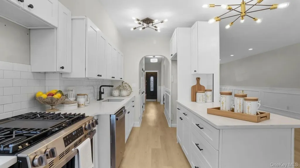 3304 Corsa Avenue Bronx NY 10469
