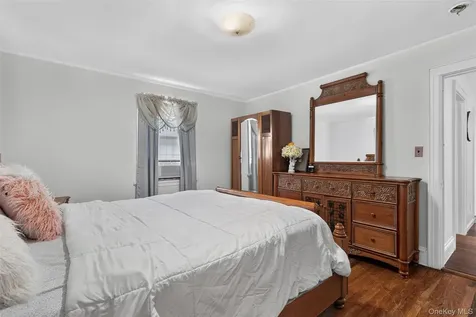 74 Elaine Terrace Yonkers NY 10701