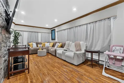 74 Elaine Terrace Yonkers NY 10701