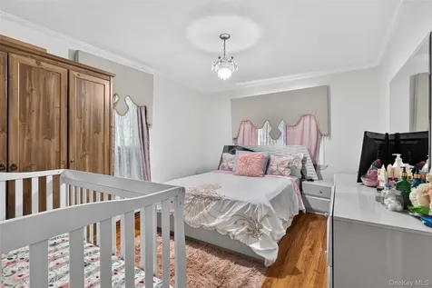 74 Elaine Terrace Yonkers NY 10701
