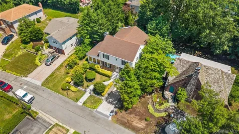 74 Elaine Terrace Yonkers NY 10701