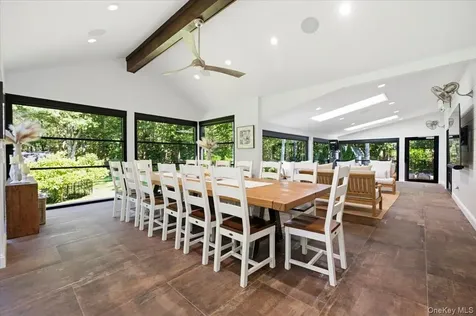 225 Laurel Lane Laurel Hollow NY 11791