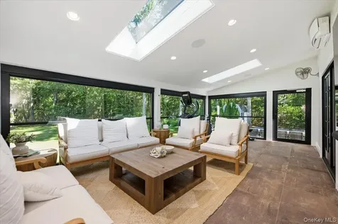 225 Laurel Lane Laurel Hollow NY 11791