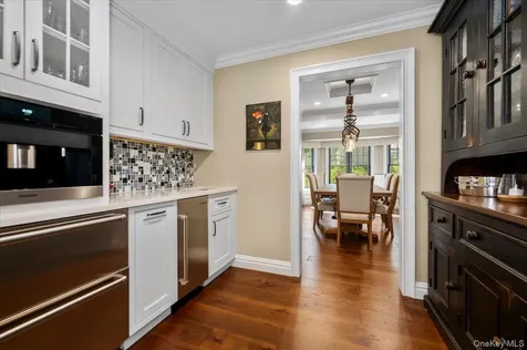 225 Laurel Lane Laurel Hollow NY 11791