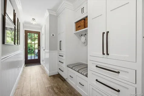 225 Laurel Lane Laurel Hollow NY 11791