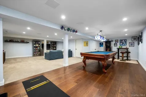 225 Laurel Lane Laurel Hollow NY 11791