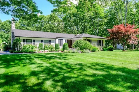 225 Laurel Lane Laurel Hollow NY 11791