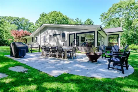 225 Laurel Lane Laurel Hollow NY 11791