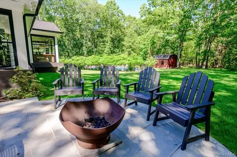 225 Laurel Lane Laurel Hollow NY 11791