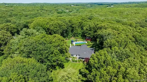 225 Laurel Lane Laurel Hollow NY 11791