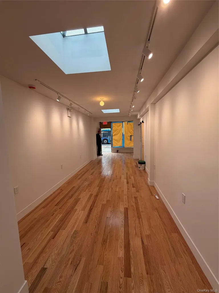 5997 Riverdale Avenue Bronx NY 10471