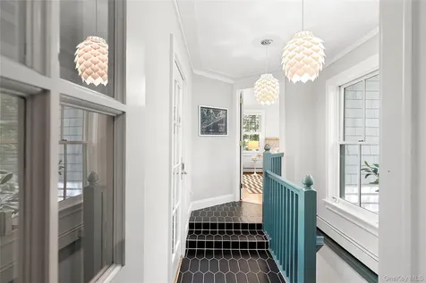 28 Wolf Way East Hampton NY 11937