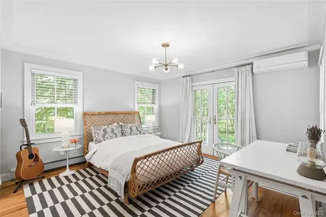 28 Wolf Way East Hampton NY 11937