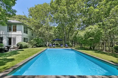 28 Wolf Way East Hampton NY 11937