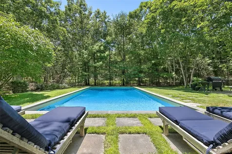28 Wolf Way East Hampton NY 11937