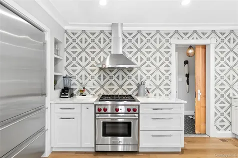 28 Wolf Way East Hampton NY 11937