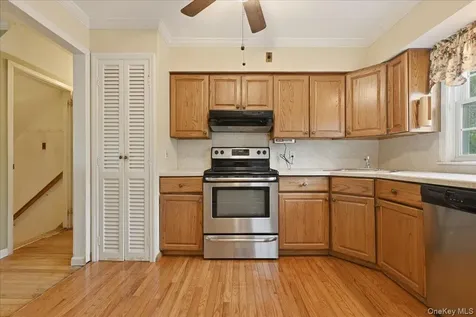 207 Sullivan Avenue Farmingdale NY 11735