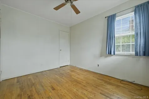 207 Sullivan Avenue Farmingdale NY 11735