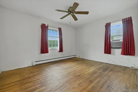 207 Sullivan Avenue Farmingdale NY 11735