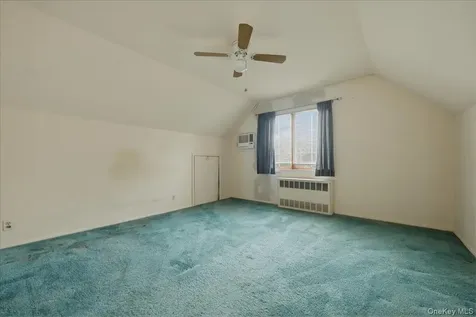 207 Sullivan Avenue Farmingdale NY 11735