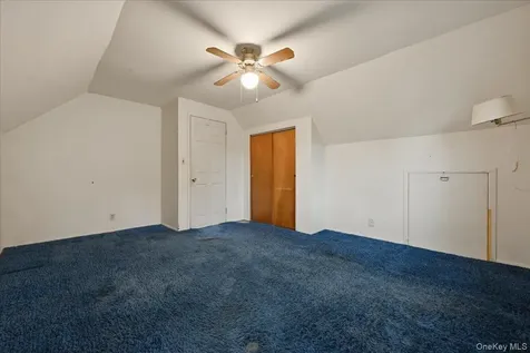 207 Sullivan Avenue Farmingdale NY 11735