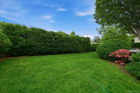 207 Sullivan Avenue Farmingdale NY 11735
