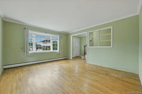 207 Sullivan Avenue Farmingdale NY 11735