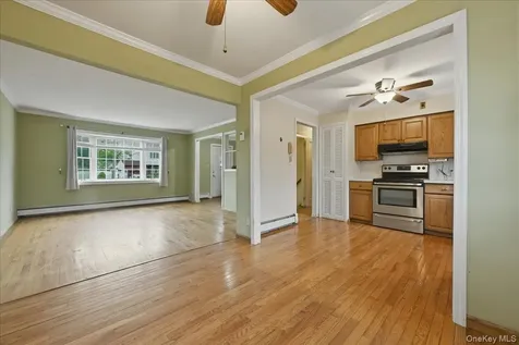 207 Sullivan Avenue Farmingdale NY 11735