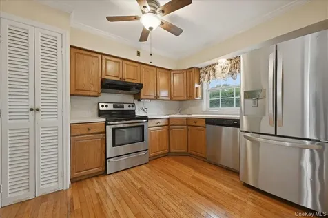207 Sullivan Avenue Farmingdale NY 11735