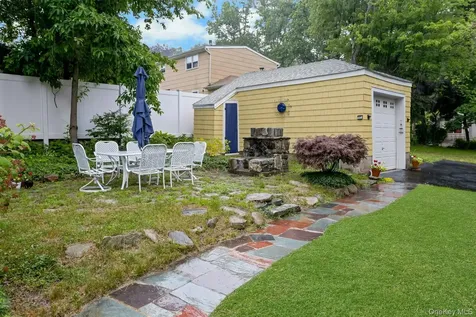 49 Lakeview Drive Putnam Valley NY 10579