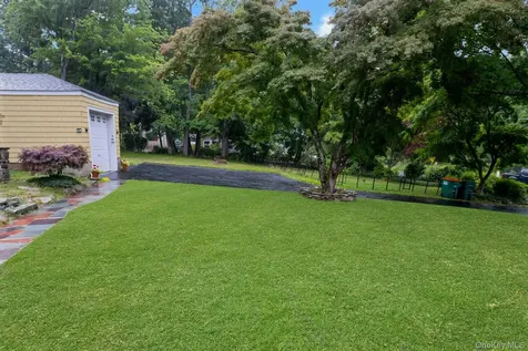 49 Lakeview Drive Putnam Valley NY 10579