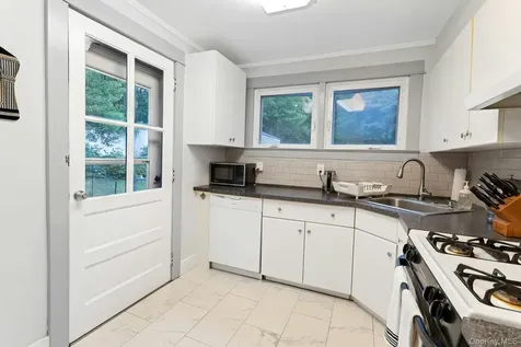 49 Lakeview Drive Putnam Valley NY 10579