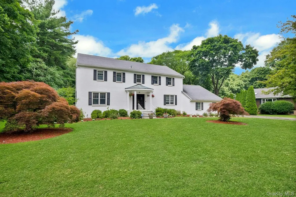 16 Hearthstone Circle Scarsdale NY 10583