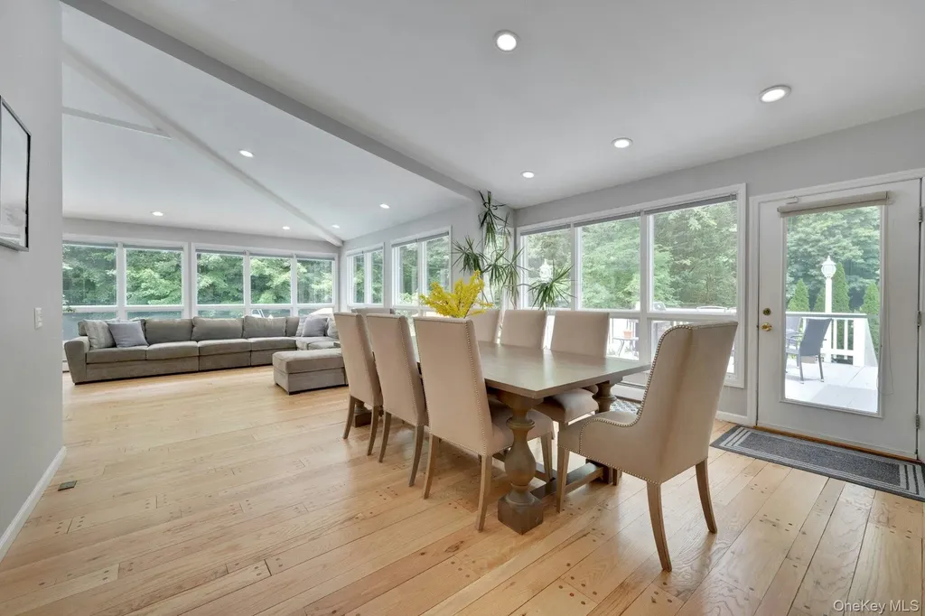 16 Hearthstone Circle Scarsdale NY 10583