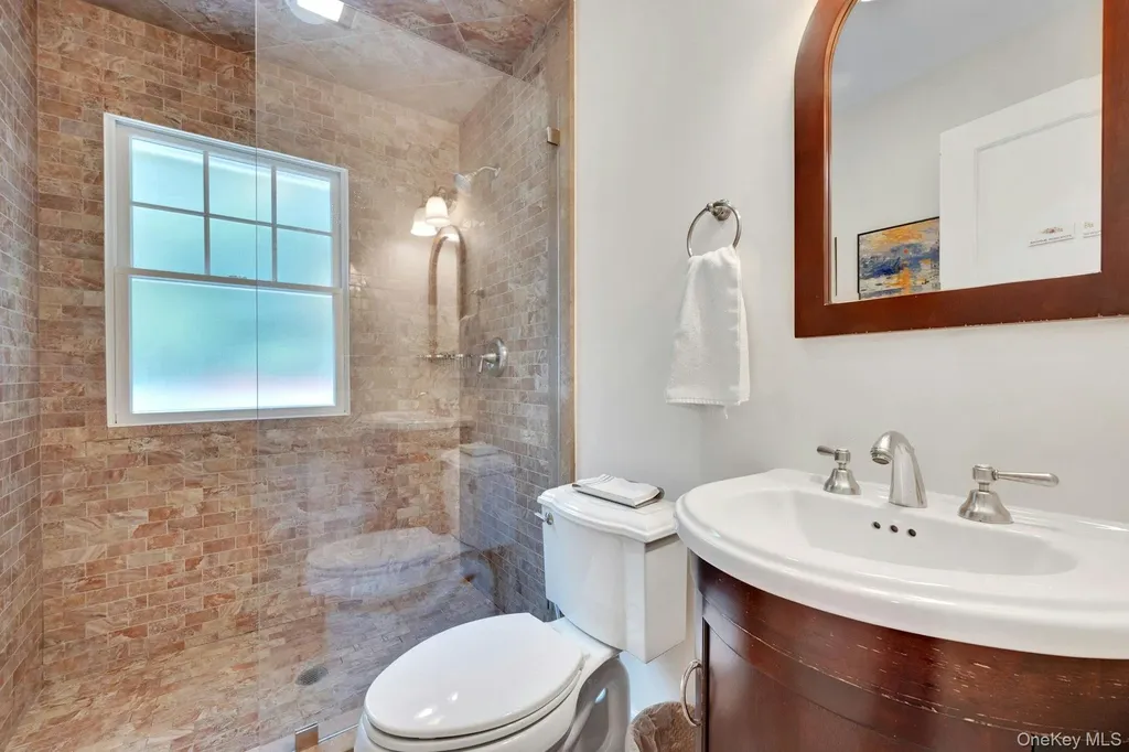 16 Hearthstone Circle Scarsdale NY 10583