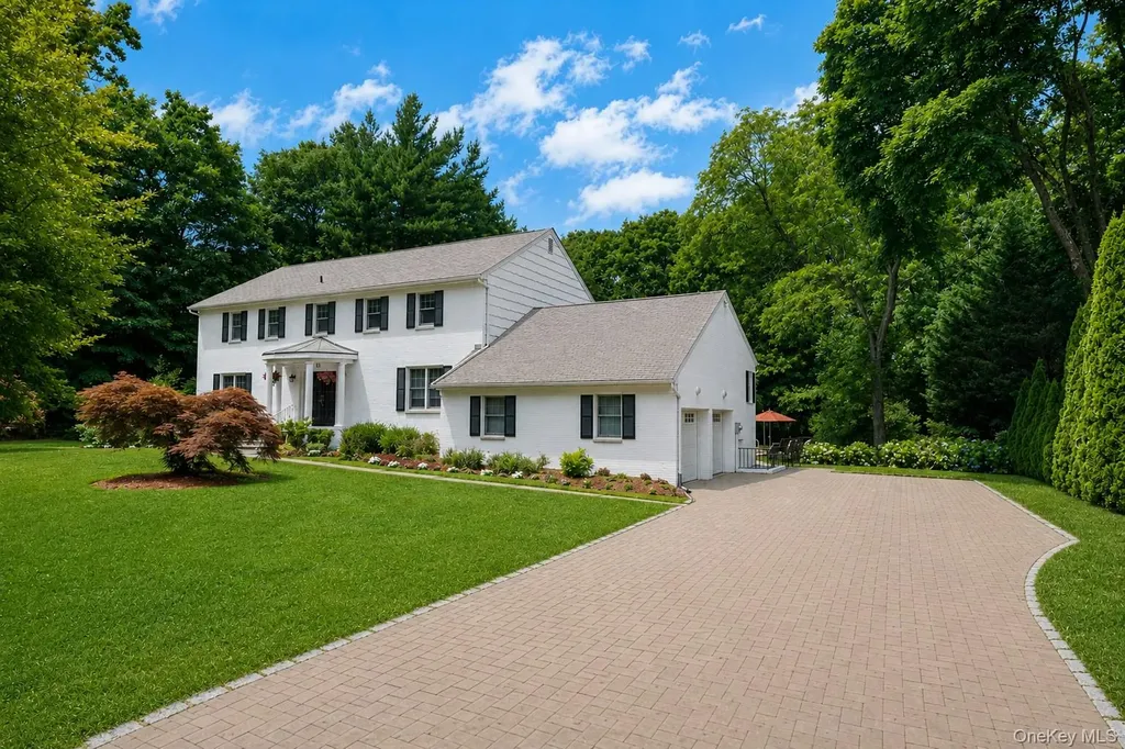 16 Hearthstone Circle Scarsdale NY 10583