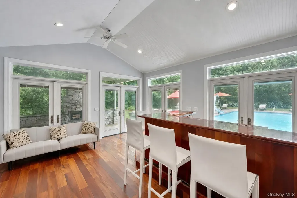16 Hearthstone Circle Scarsdale NY 10583