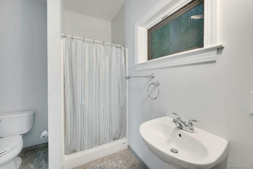 16 Hearthstone Circle Scarsdale NY 10583