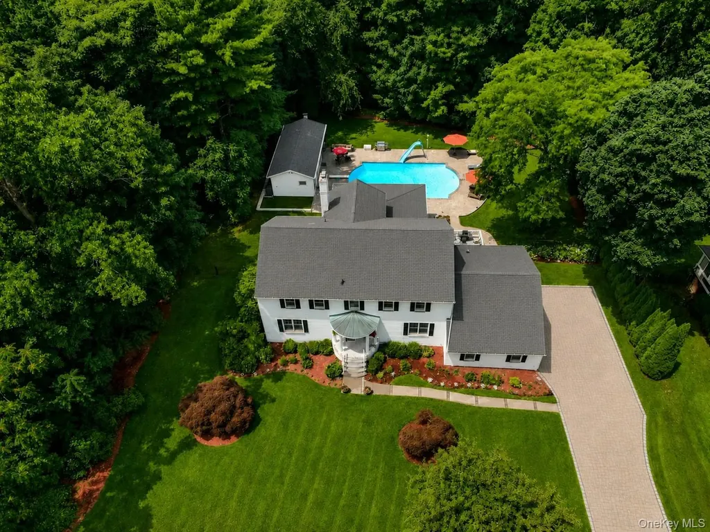 16 Hearthstone Circle Scarsdale NY 10583