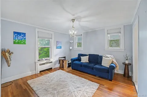 87 Susquehanna Avenue Great Neck NY 11021