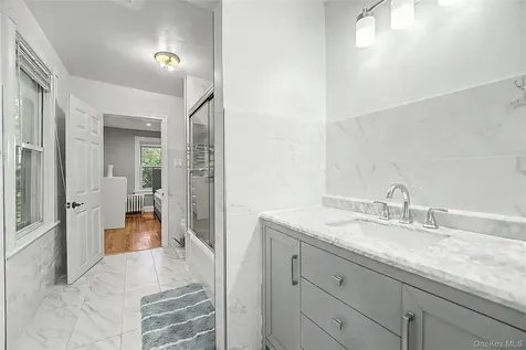 87 Susquehanna Avenue Great Neck NY 11021
