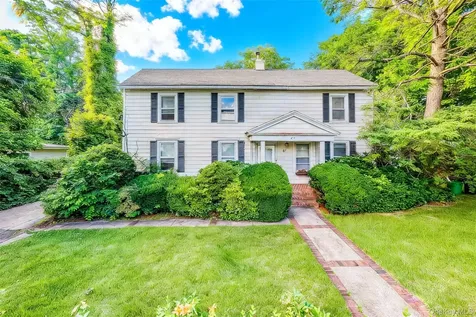 87 Susquehanna Avenue Great Neck NY 11021