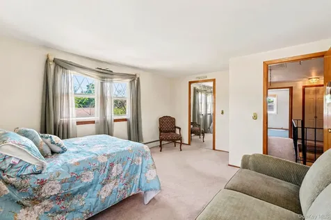 216 Gardner Avenue Jericho NY 11753